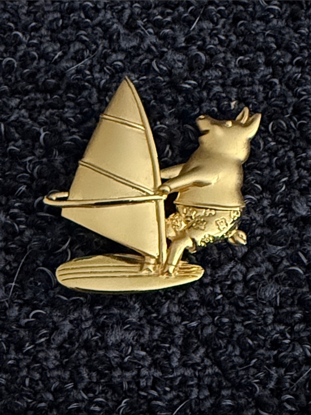 Gold Pig Surfing Brooch Pin - Women’s Novelty Jewelry